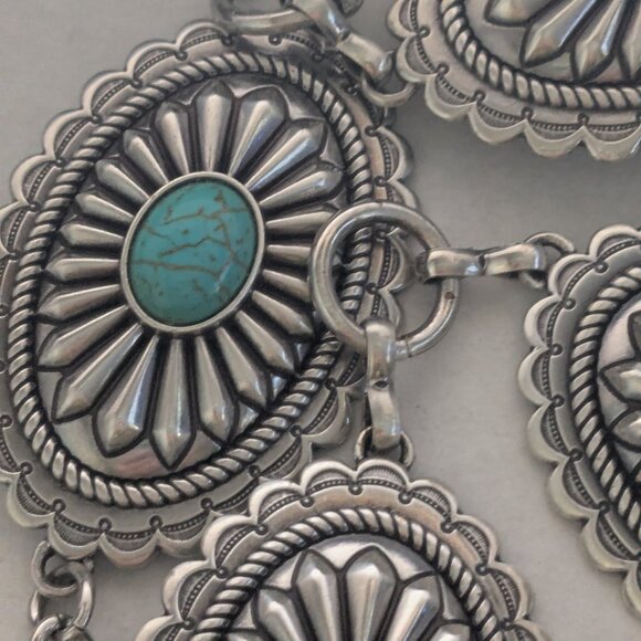 ARIAT Concho Southwestern Style Silver Tone Faux Turquoise Belt main image 4
